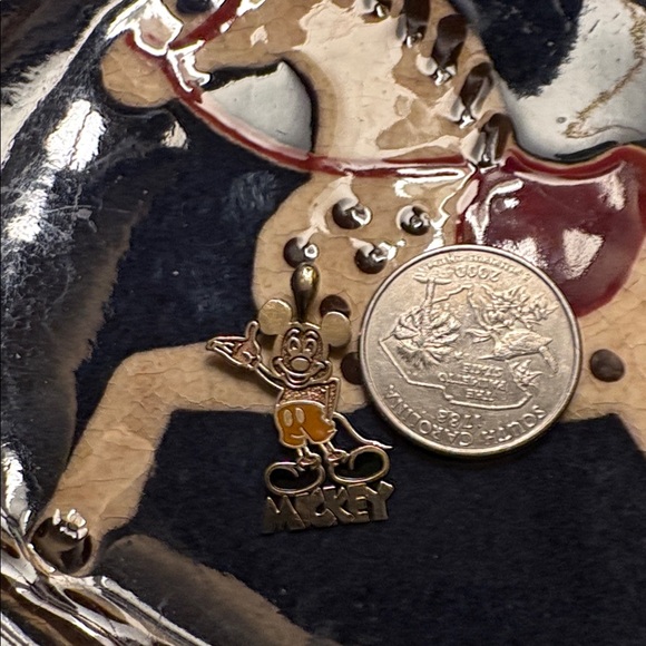 10k gold Mickey Mouse Pendant - Picture 3 of 4
